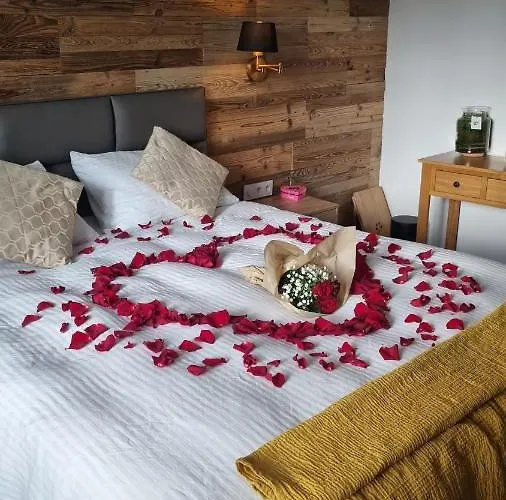 Emerald Bed & Breakfast *