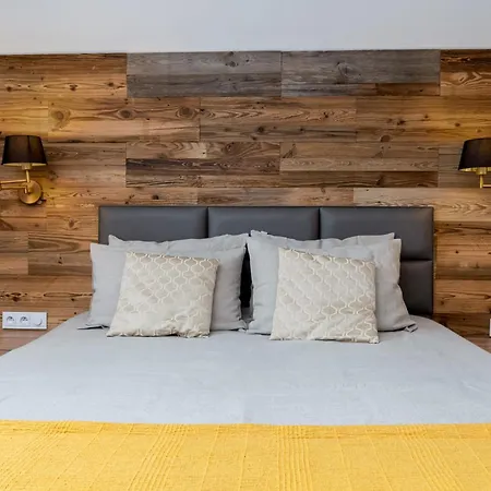 Bed and Breakfast Emerald