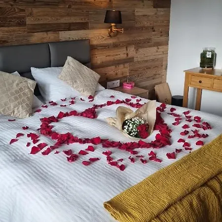 Emerald Bed and Breakfast *