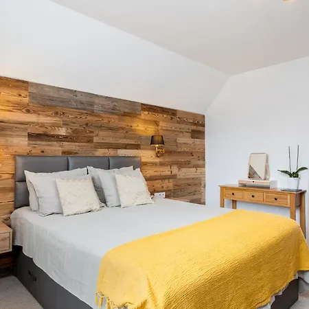 Emerald Bed & Breakfast