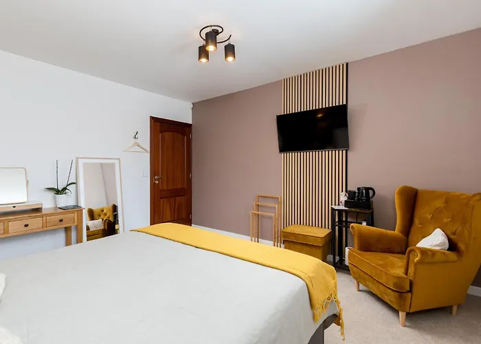 Emerald Bed and breakfast *