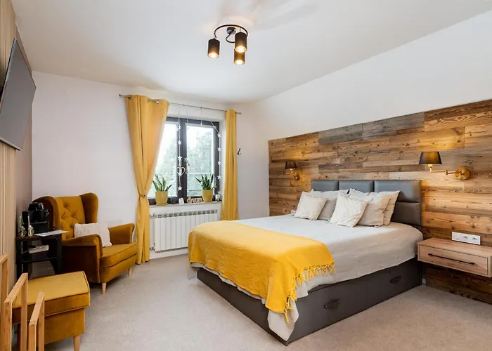 Emerald Bed and breakfast *